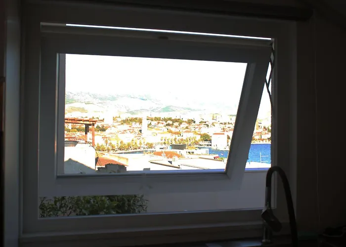 Marasovica Apartments